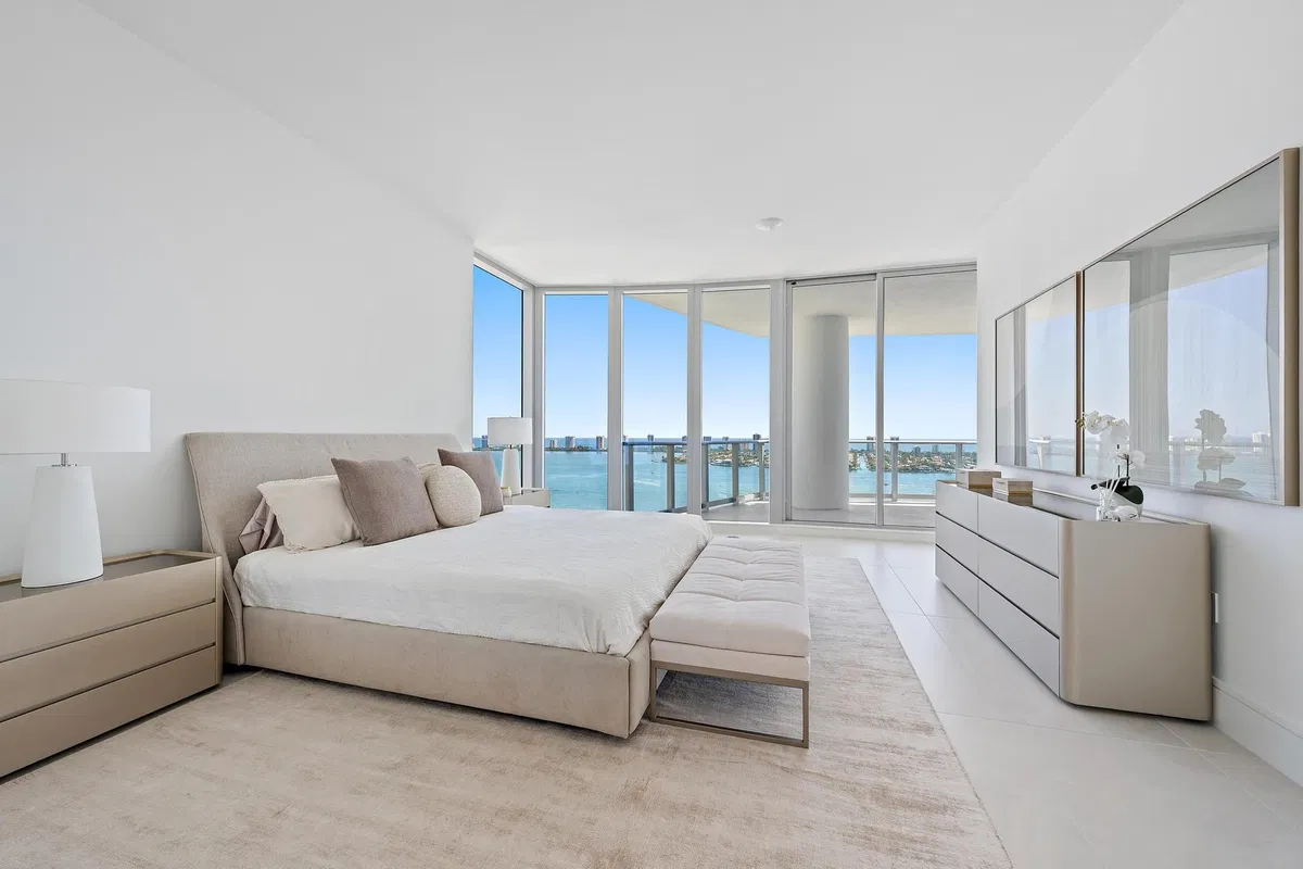 Nautilus 220 Unit 2212 photo 13
