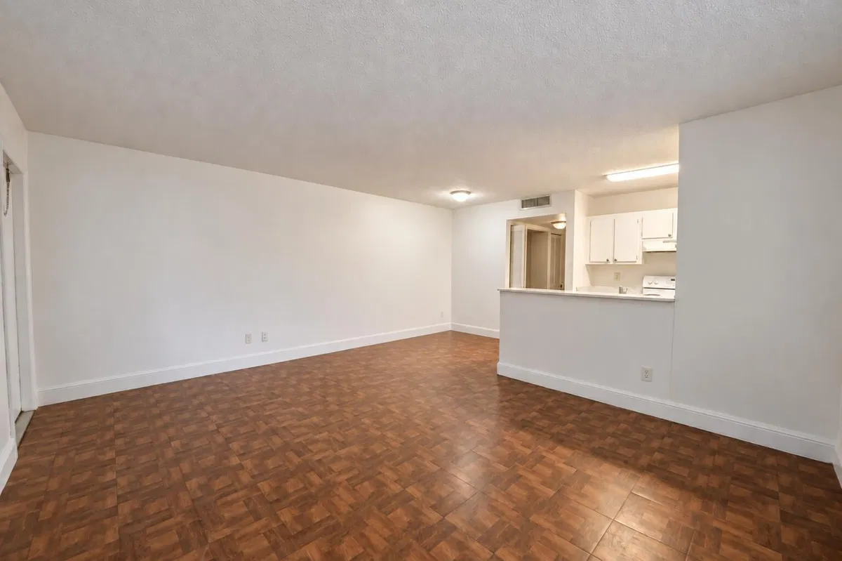 Residence photo 4