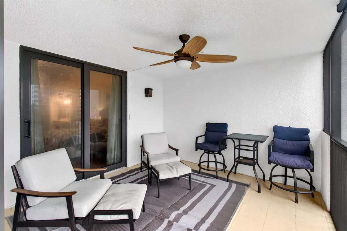 Residence photo 7