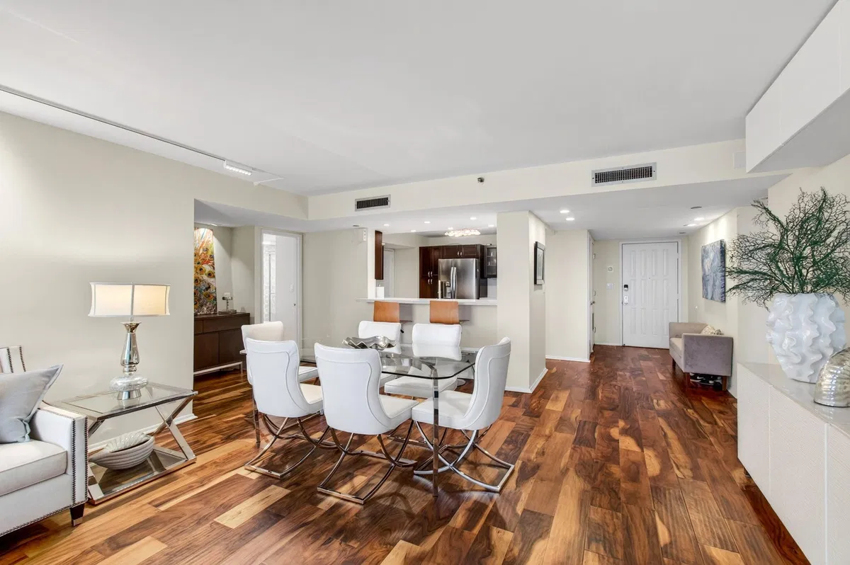 Residence photo 43