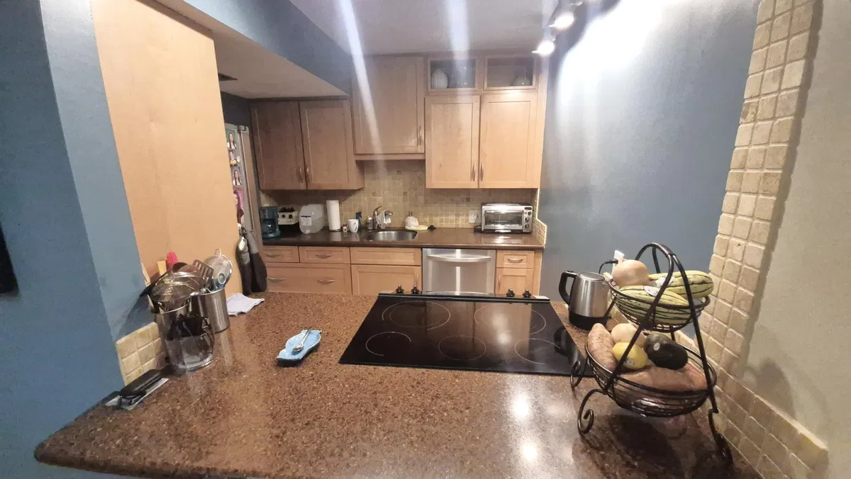 Unit 1306 photo 10