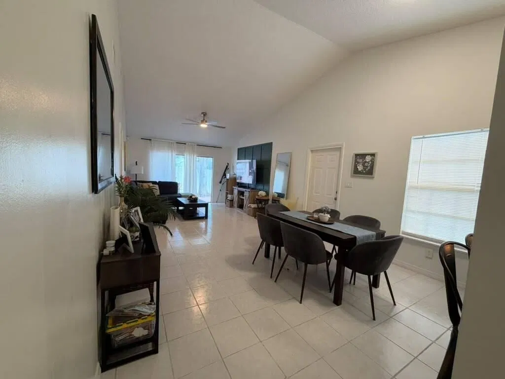 Residence photo 13