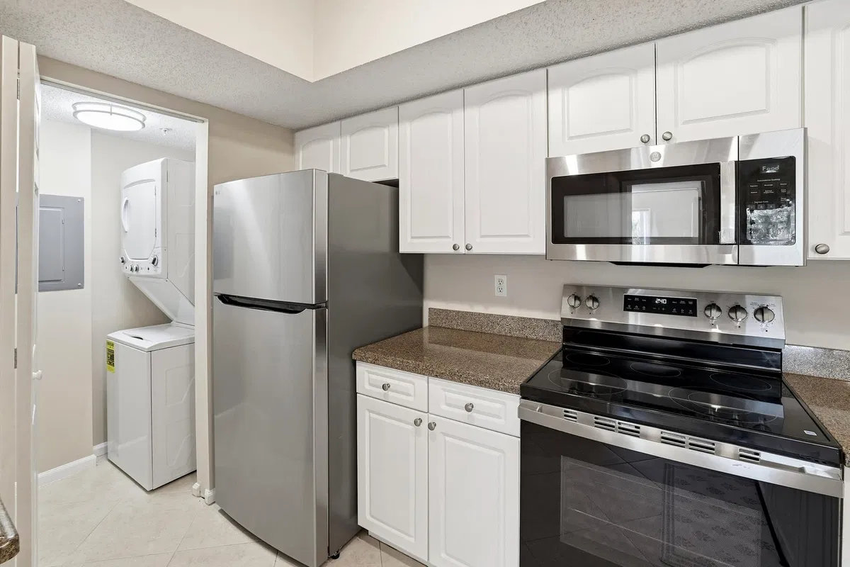 Unit 8306 photo 13