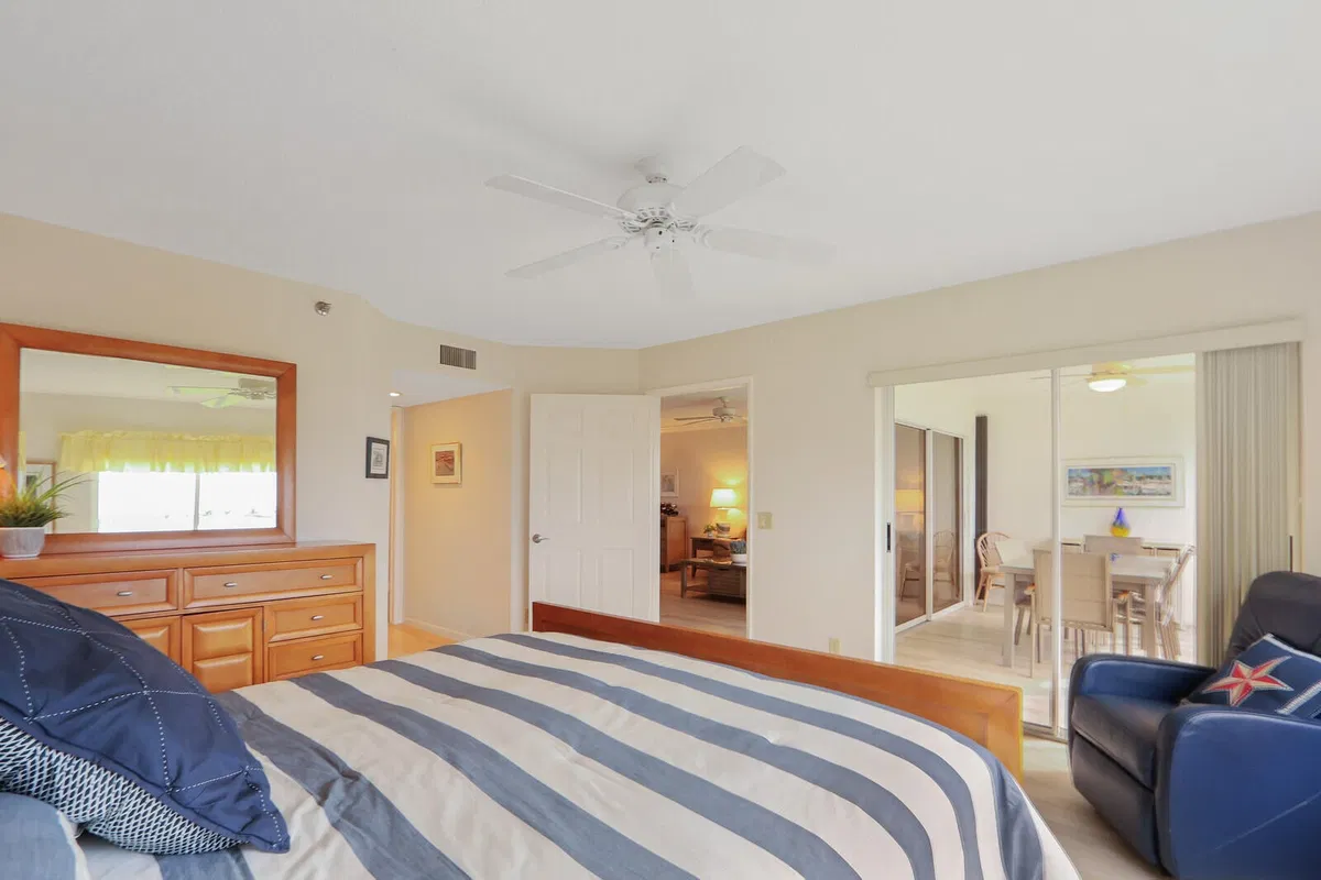  Unit A404 photo 22