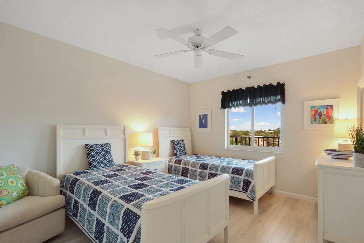 Unit A404 photo 28