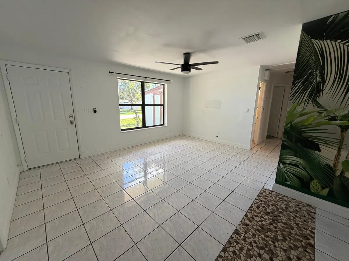 Residence photo 34