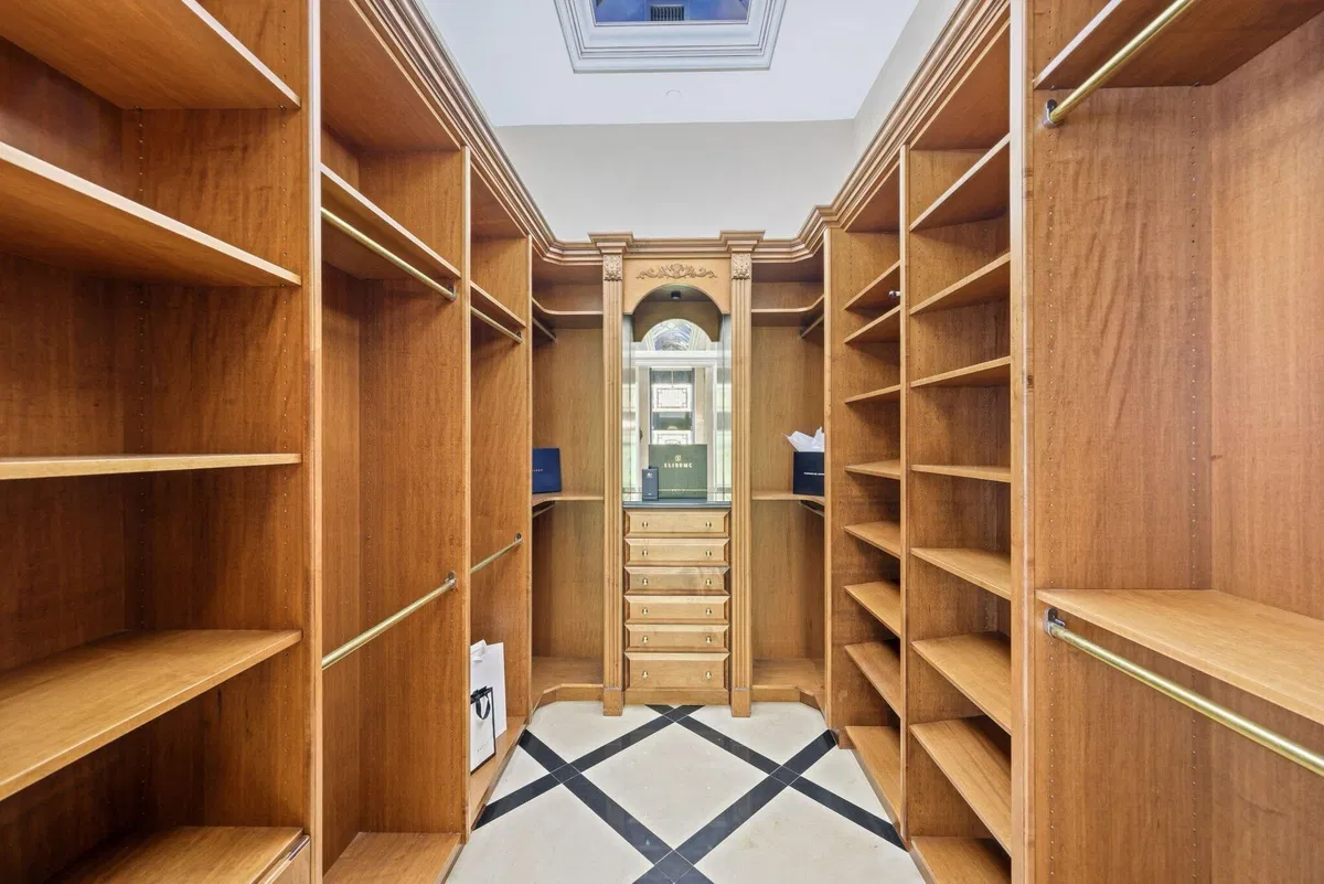 Residence photo 79