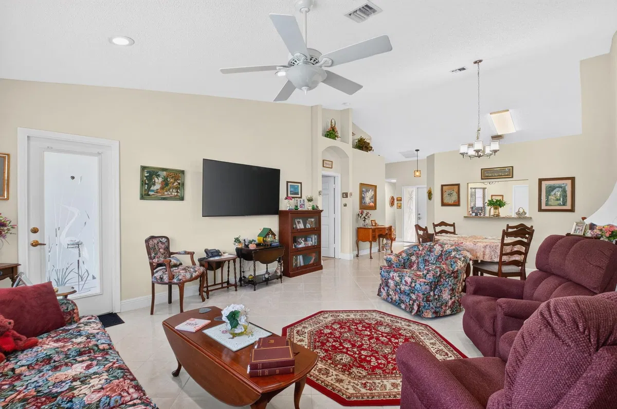 Residence photo 10