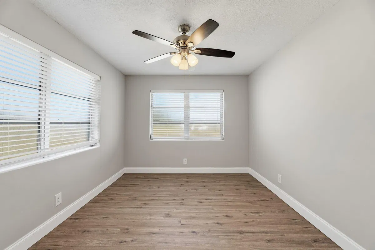Residence photo 22