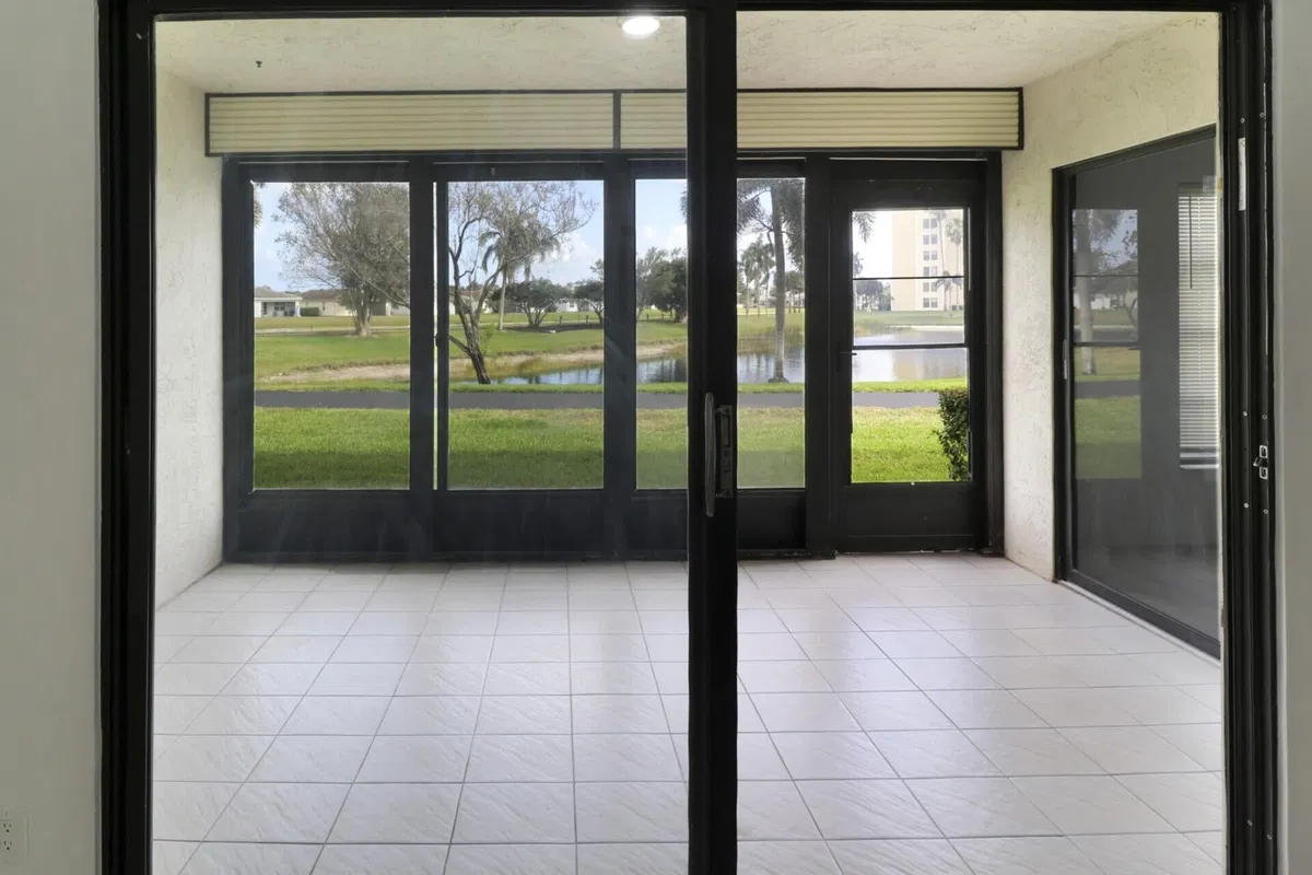 Unit 106 photo 16