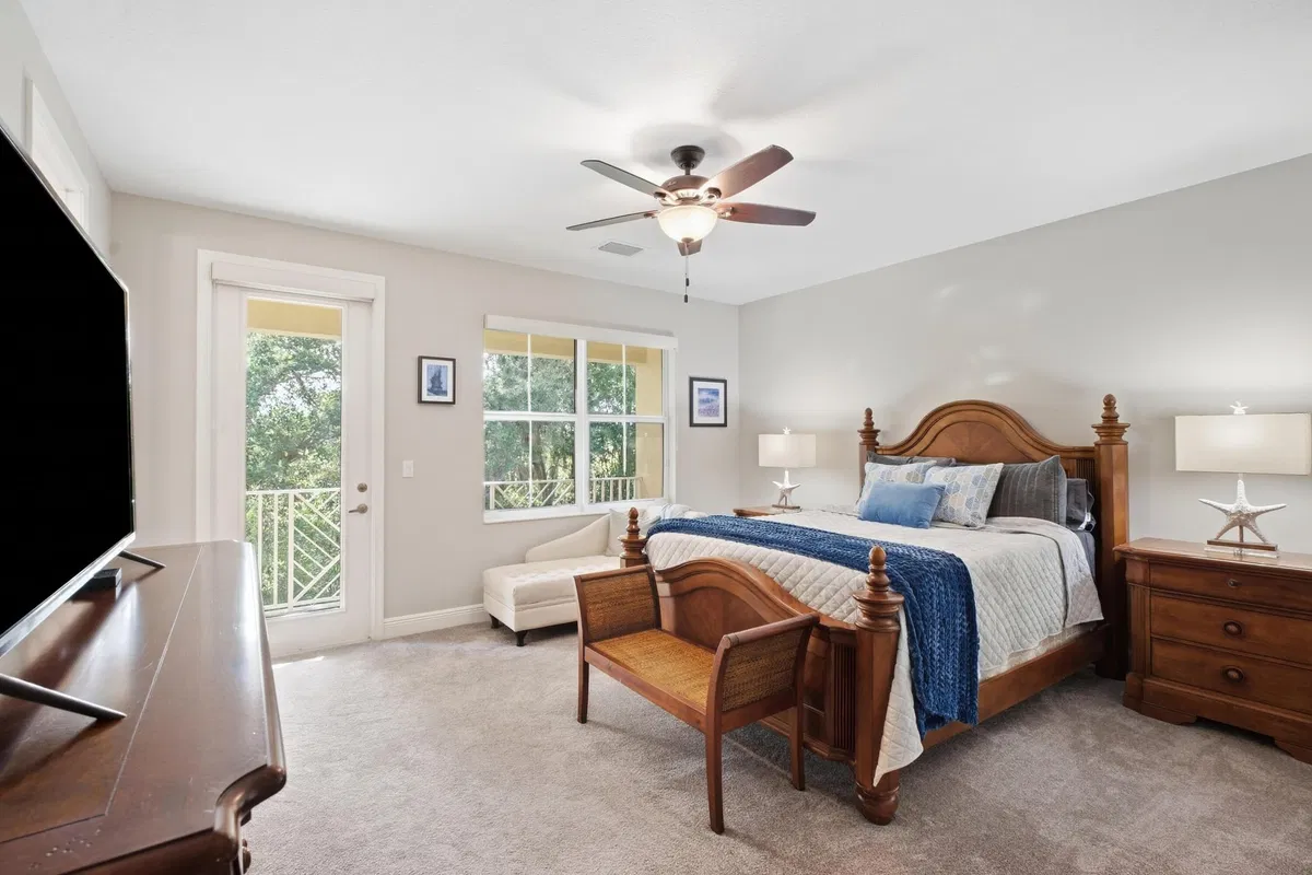 Residence photo 16