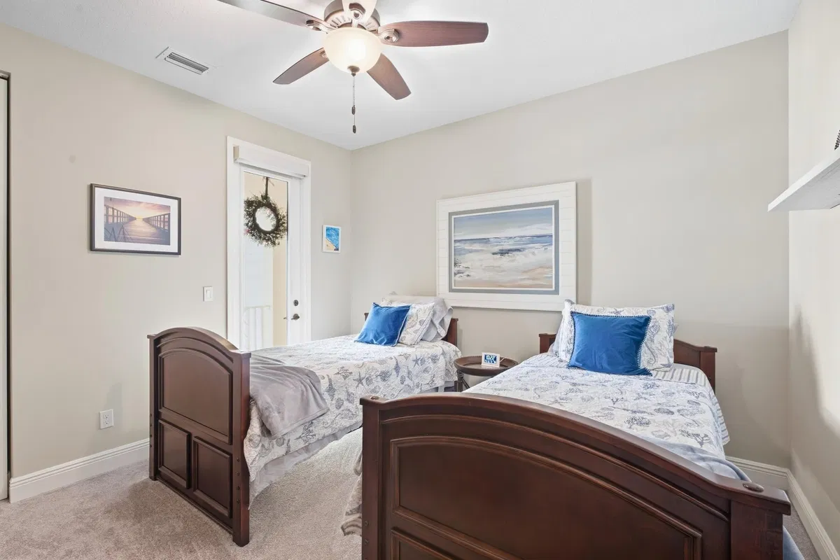 Residence photo 25