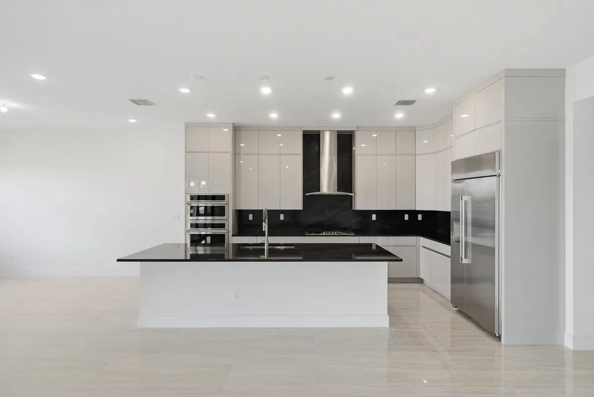 Whitmore Estates Residence photo 7