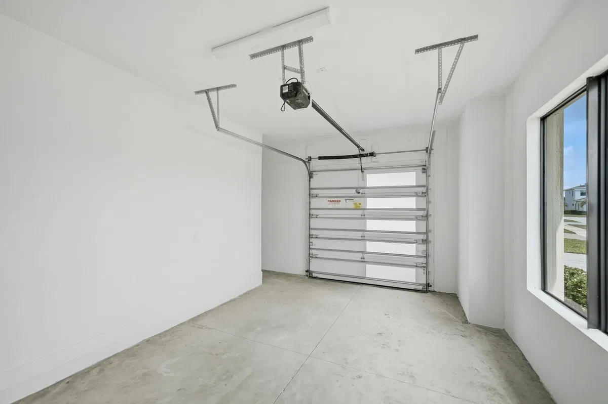 Whitmore Estates Residence photo 22