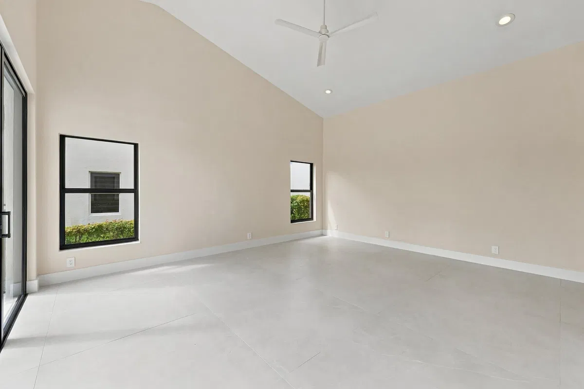  Residence photo 43