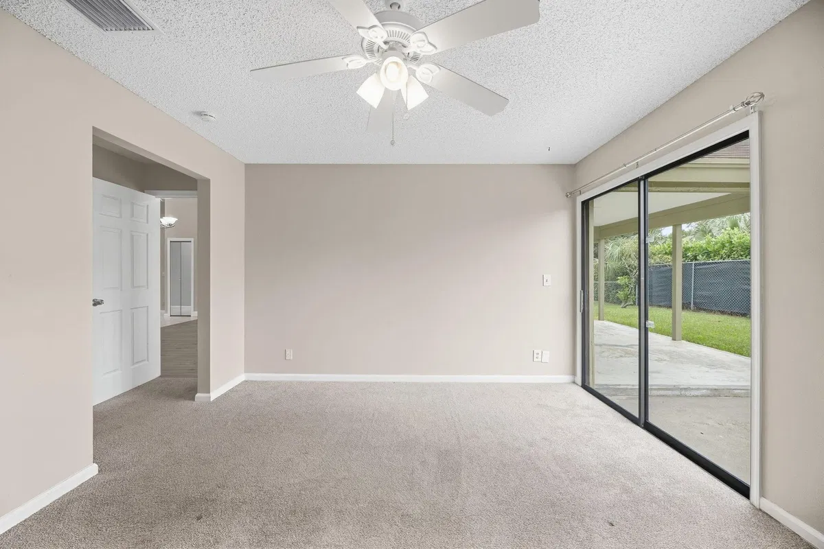  Residence photo 13