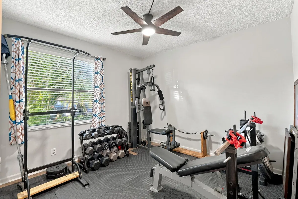 Unit 103 photo 16