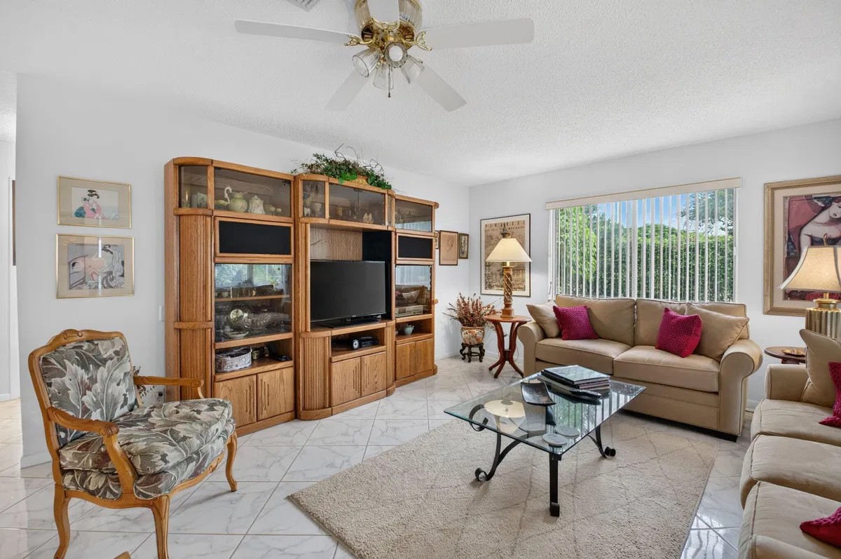  Residence photo 10