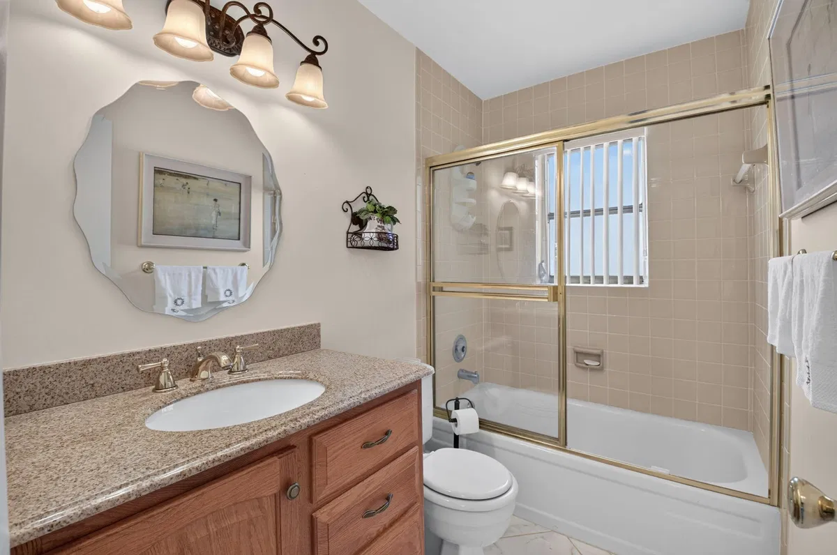  Residence photo 25