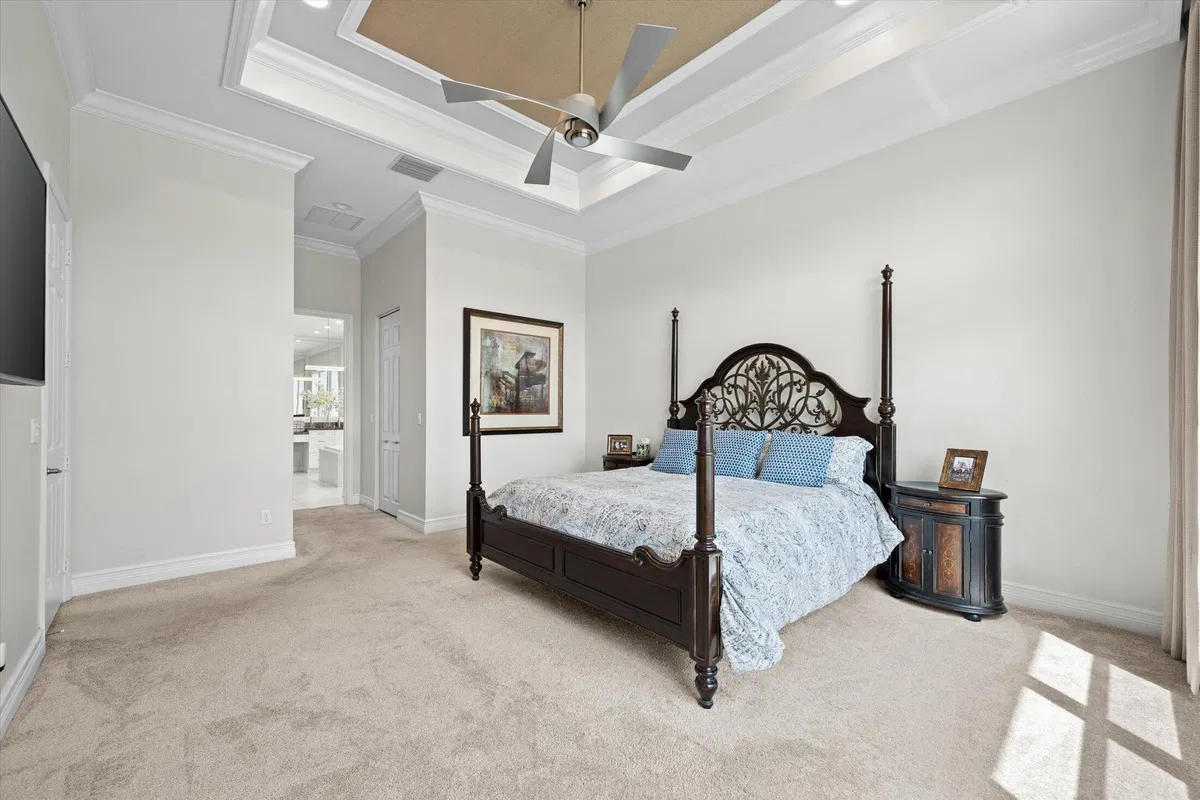 Residence photo 22