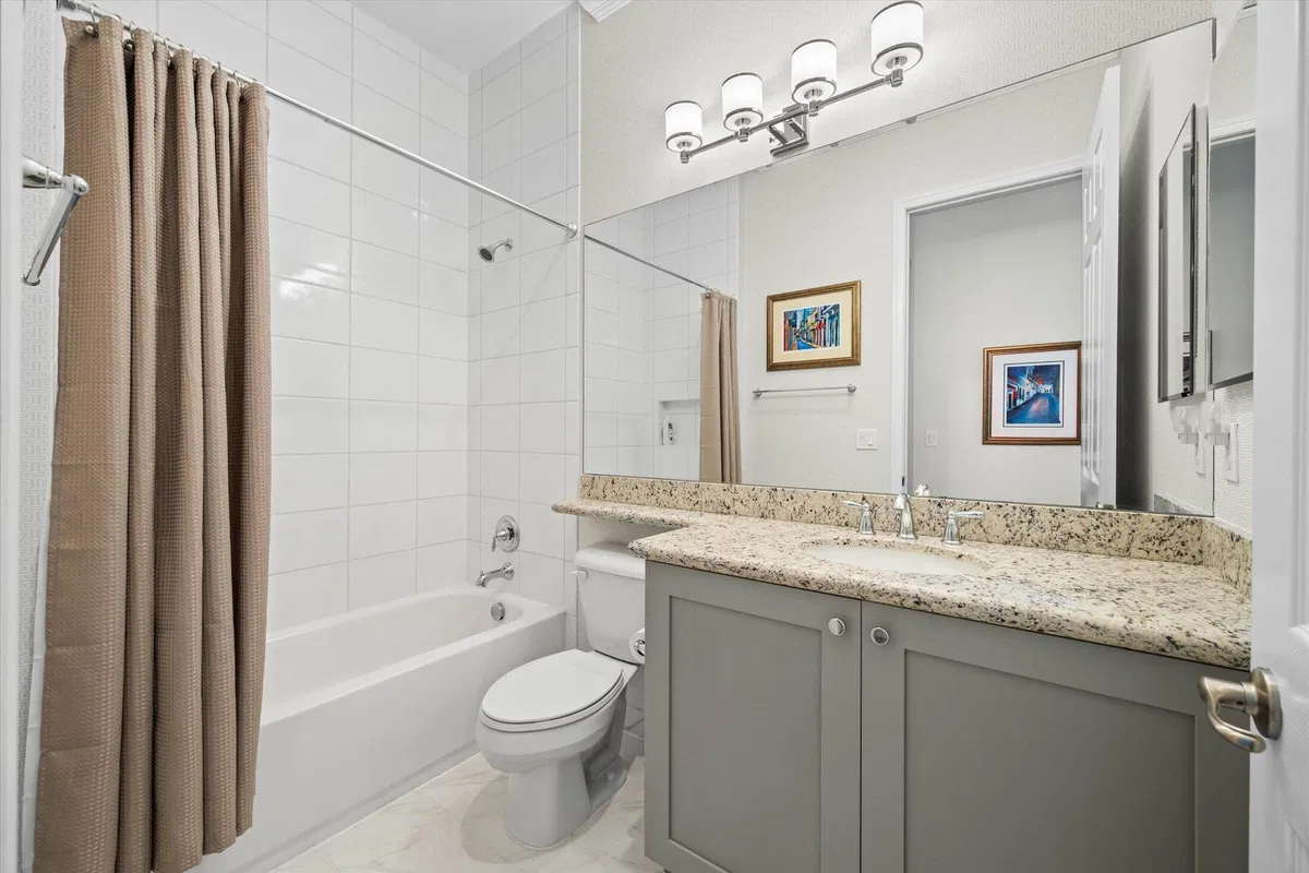 Residence photo 34
