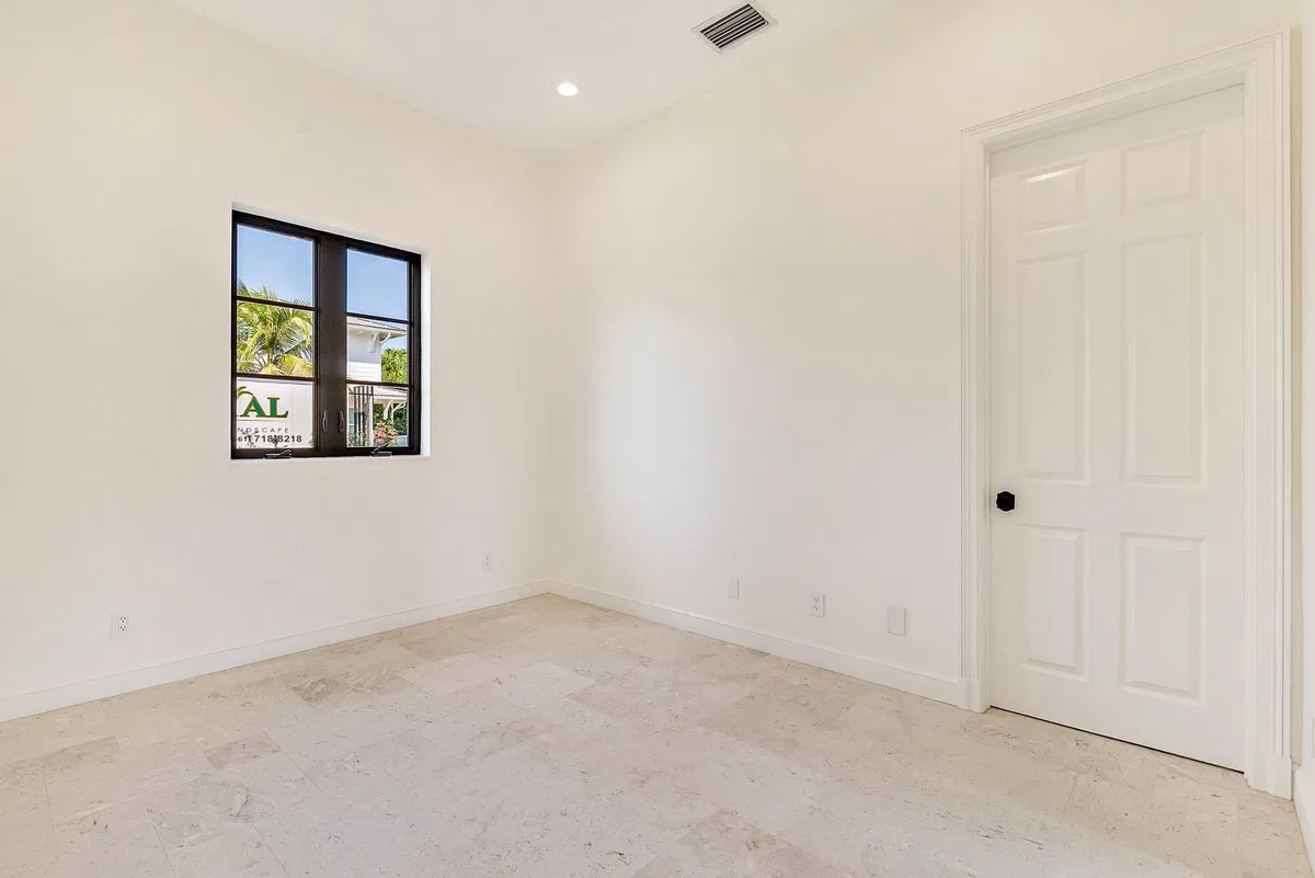  Residence photo 22