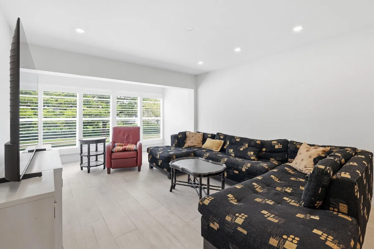  Unit 203 photo 10