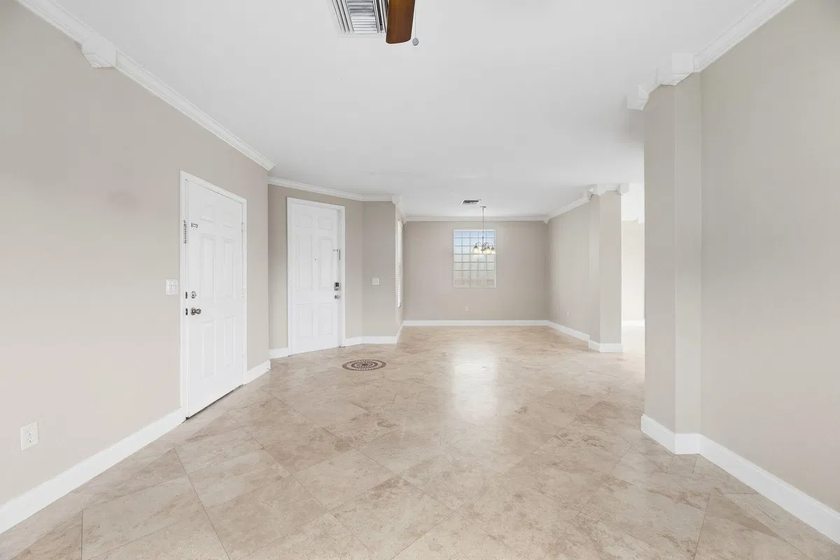  Residence photo 10