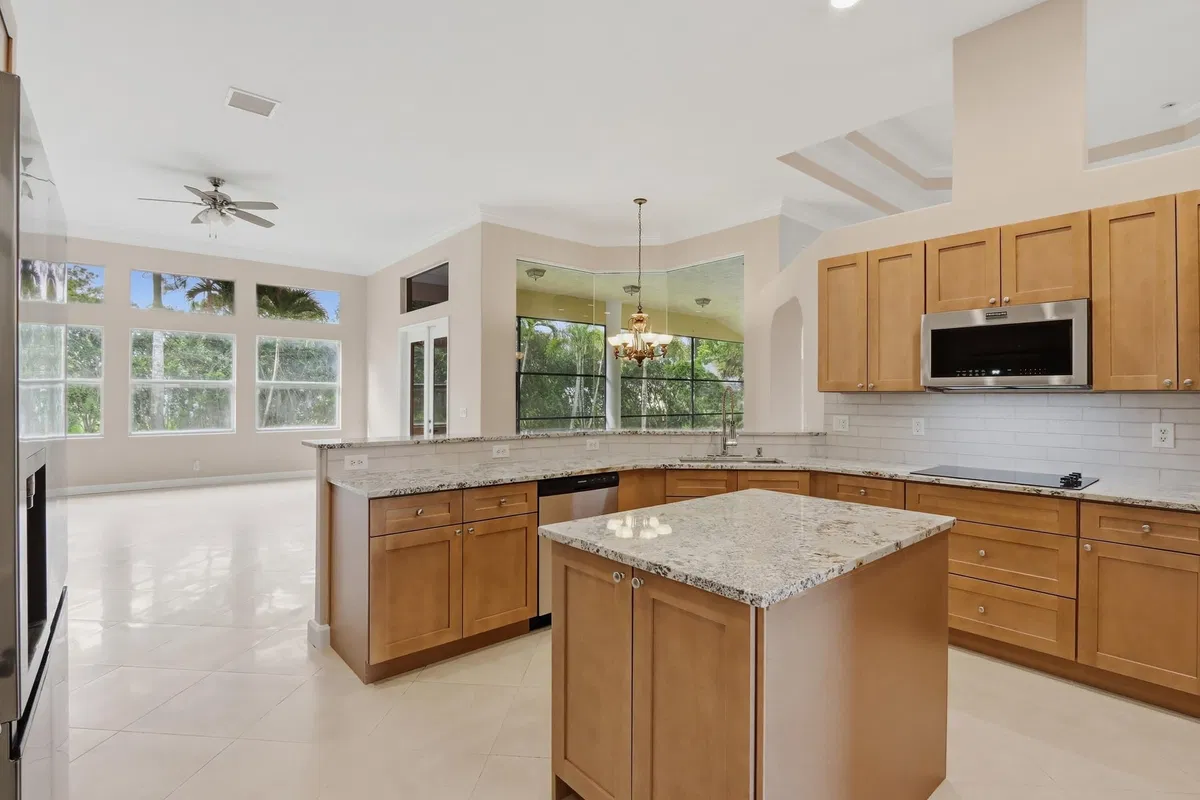 Residence photo 28