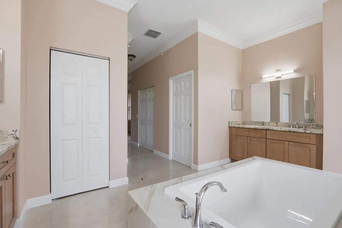Residence photo 40
