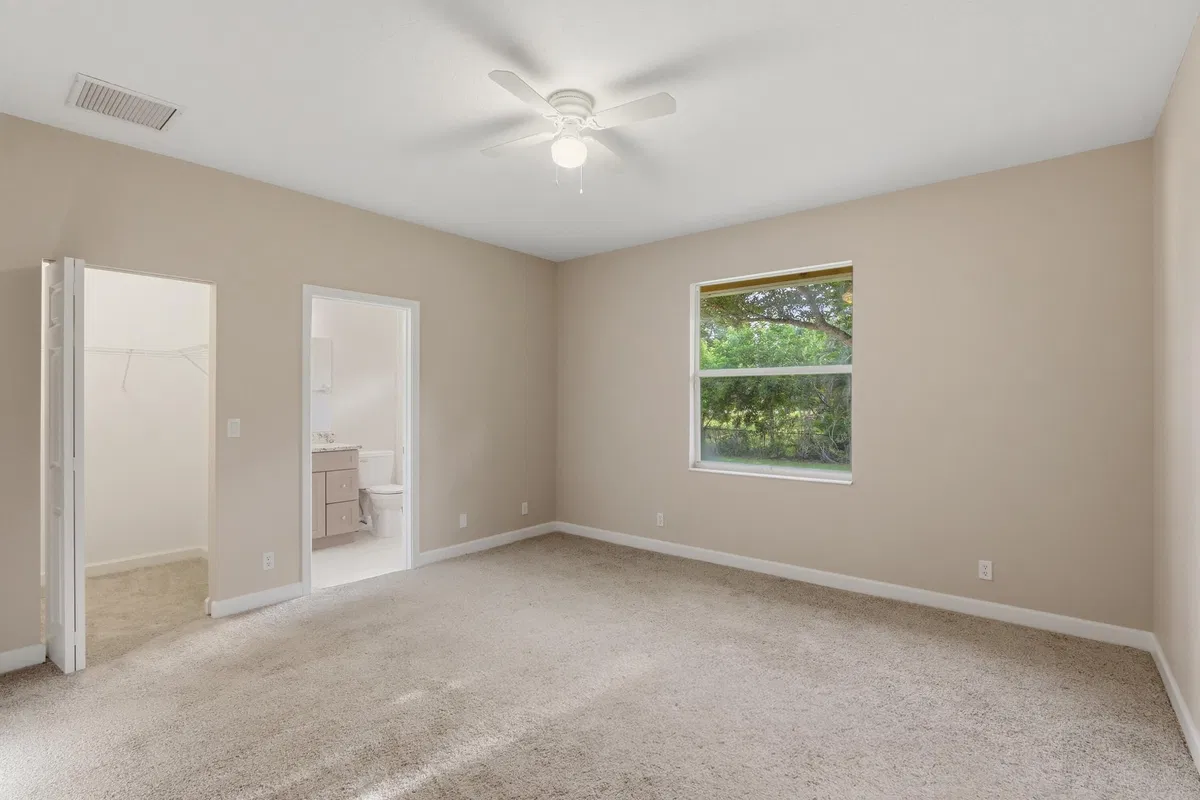 Residence photo 43