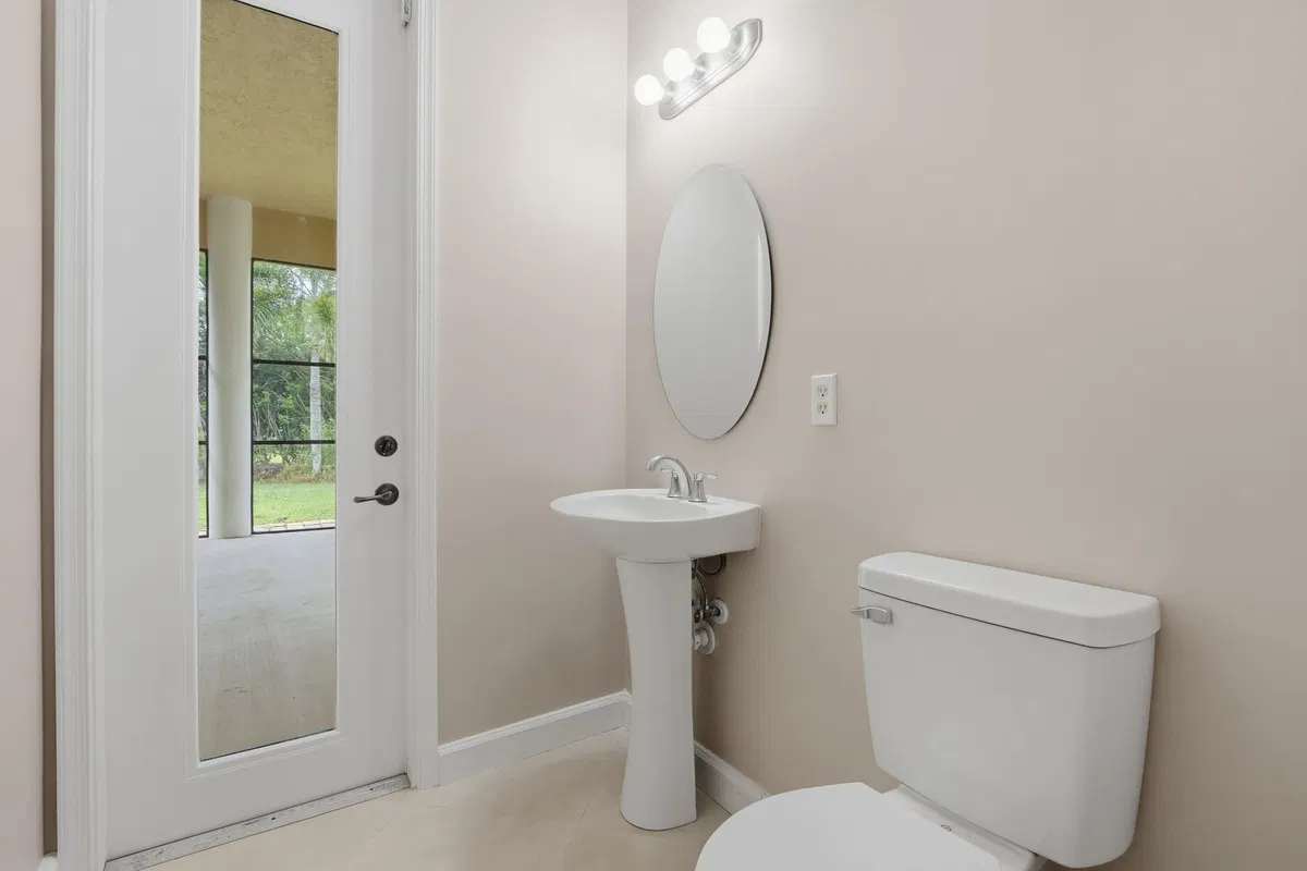 Residence photo 52