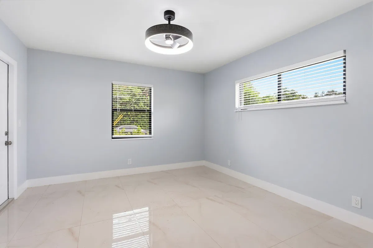 Residence photo 25