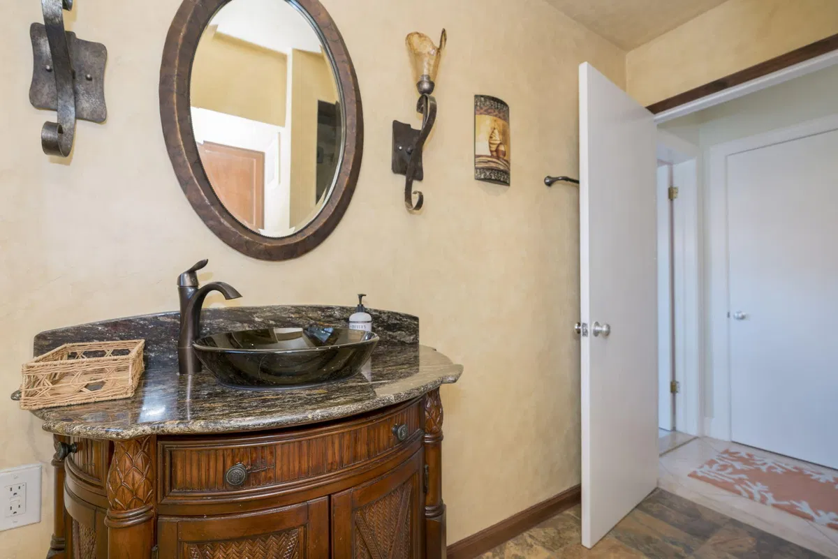 Residence photo 34
