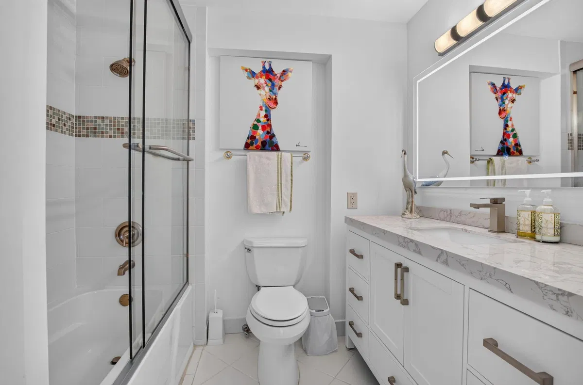 Unit C photo 31