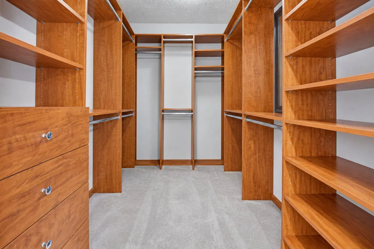 Unit C photo 43