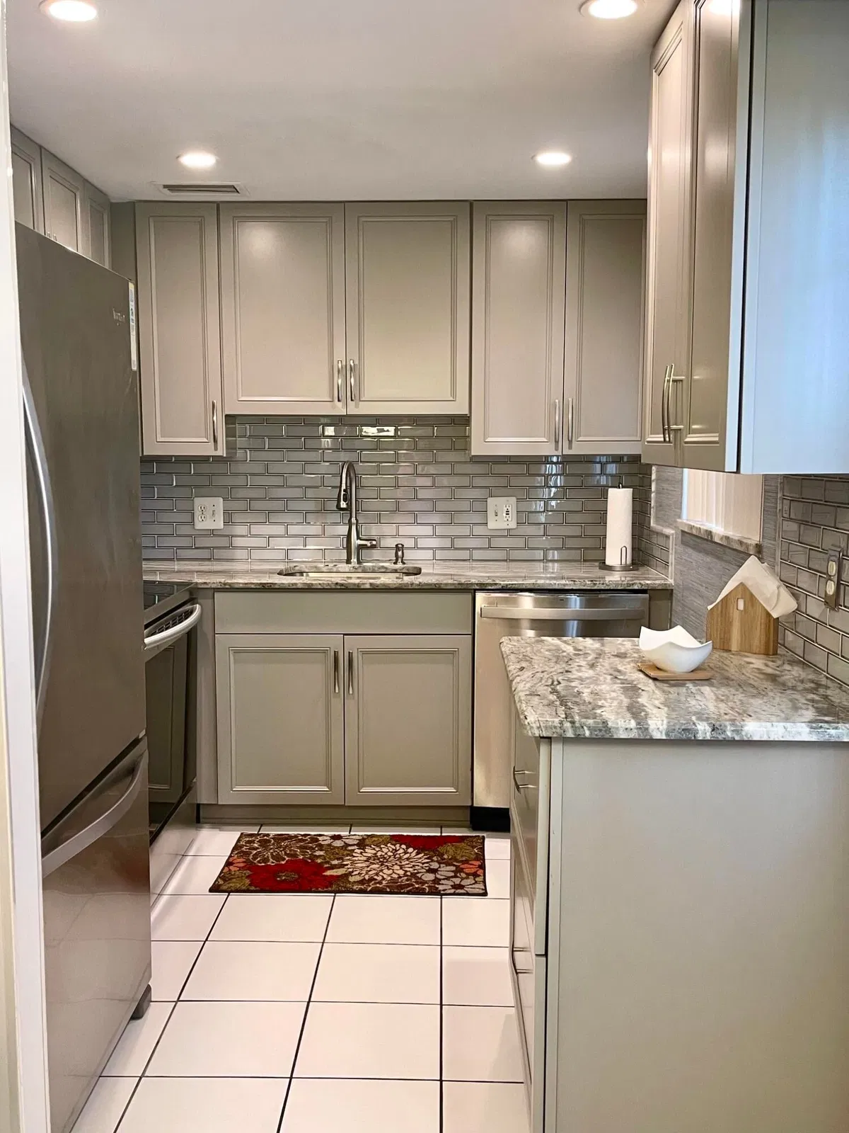 Unit 104 photo 7