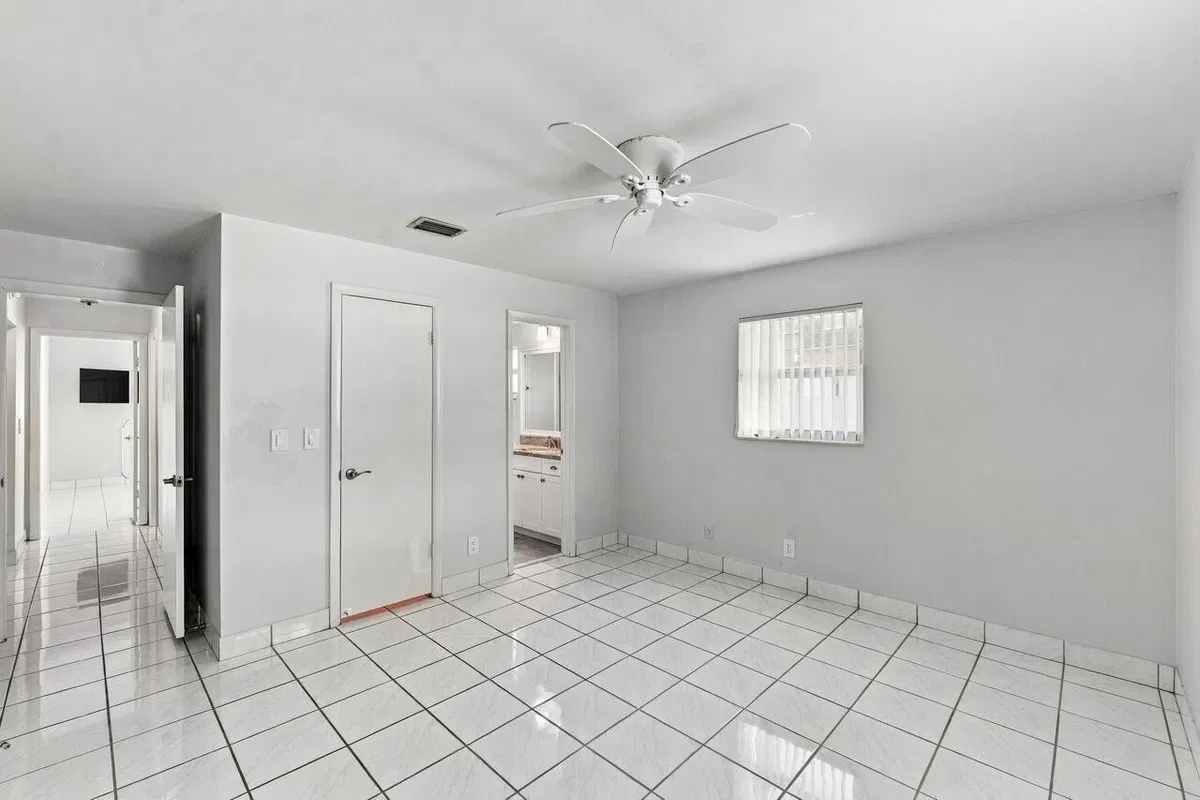 Residence photo 22