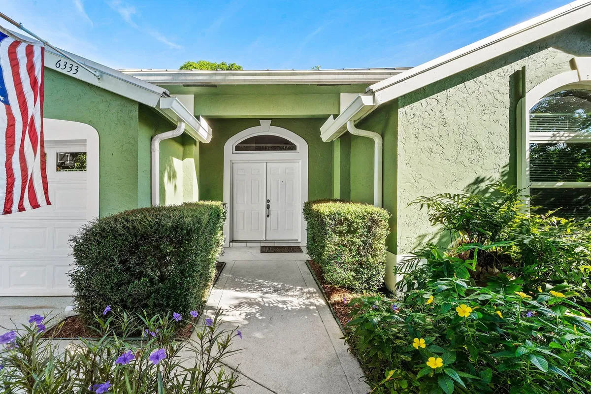 Residence photo 10