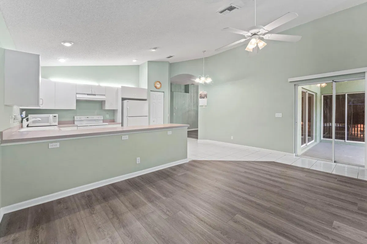Residence photo 13