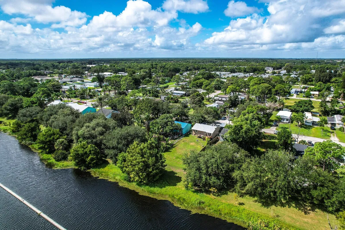 Residence photo 31