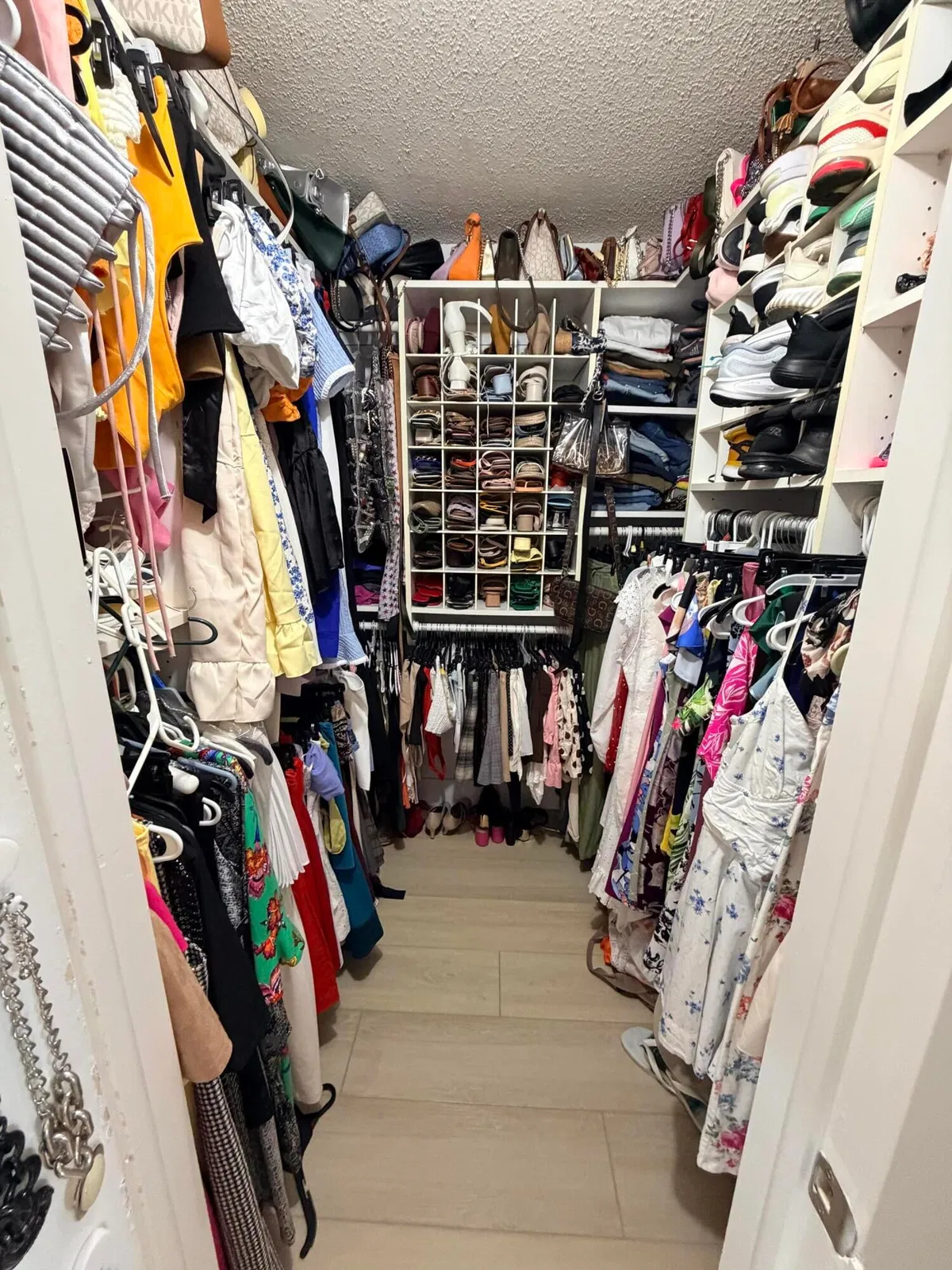 Unit 123 photo 16