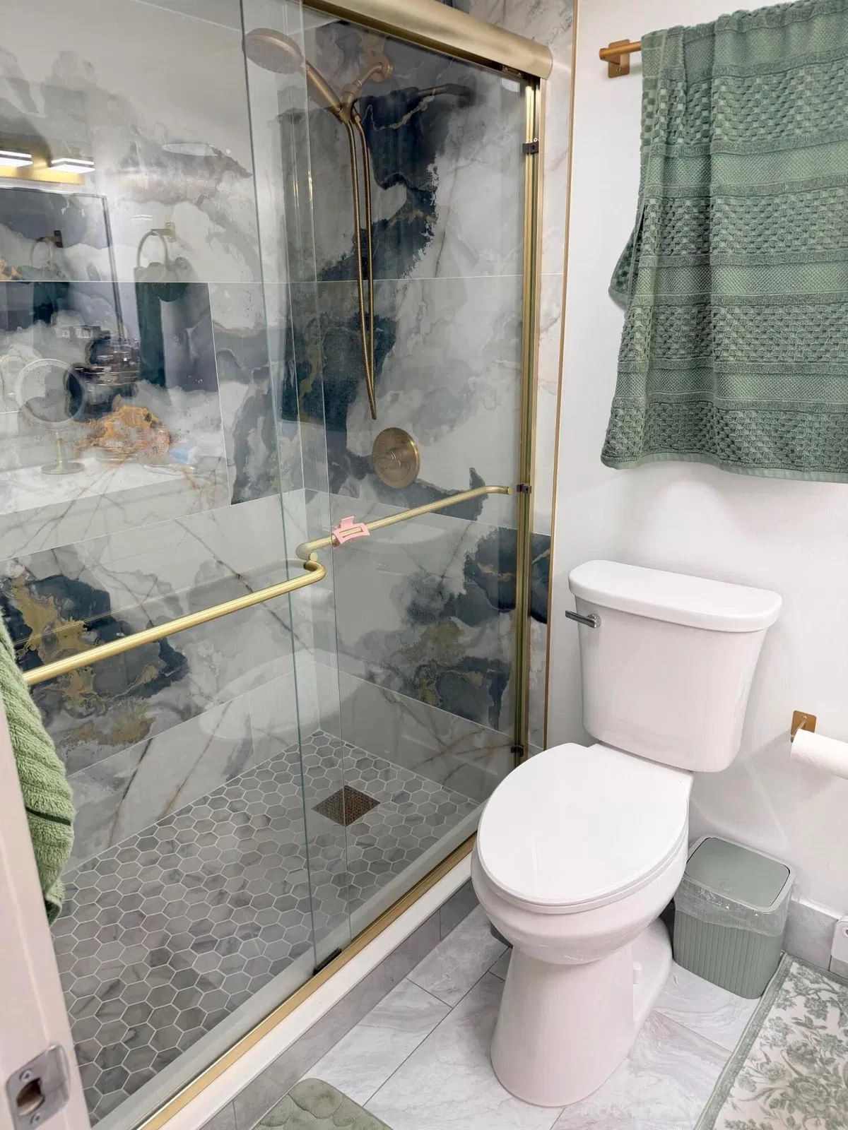 Unit 123 photo 19