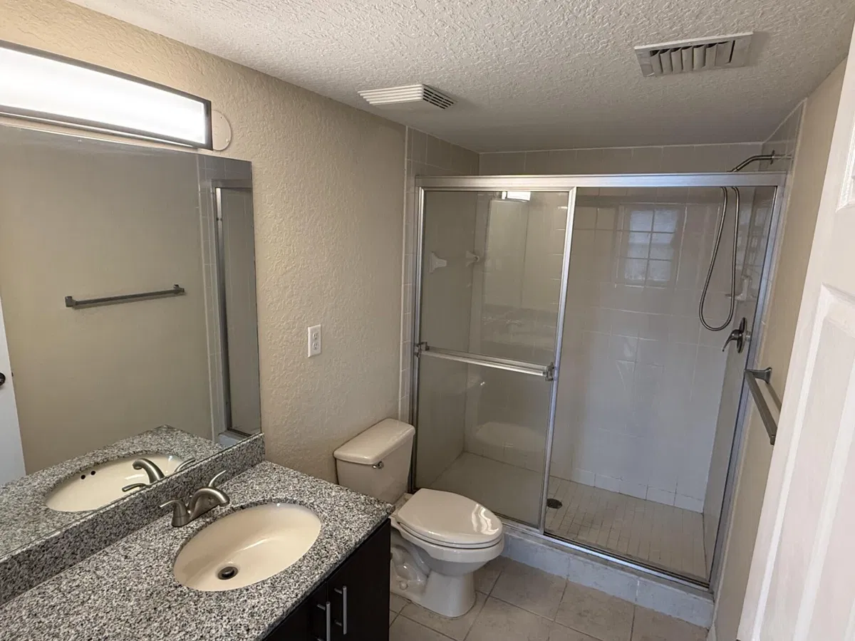 Unit 1306 photo 13