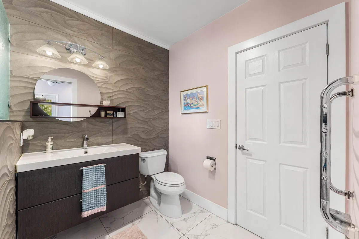 Residence photo 16
