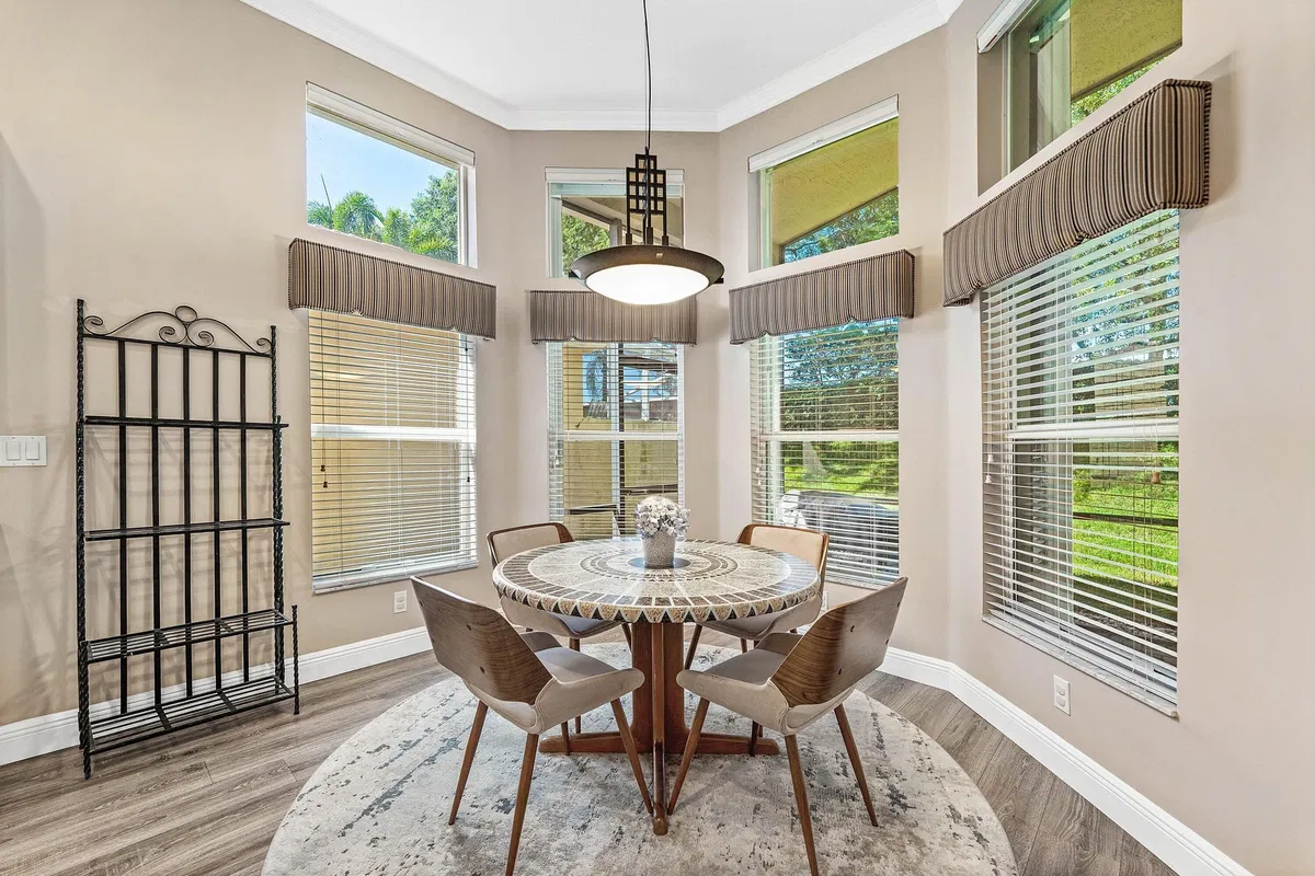 Residence photo 19