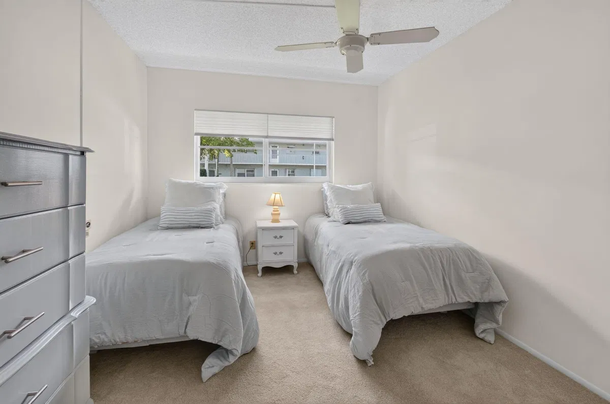 Unit 211 photo 19