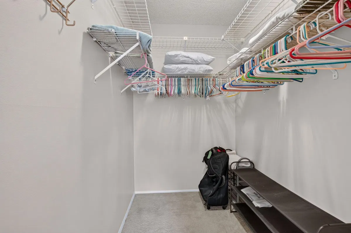 Unit 211 photo 25