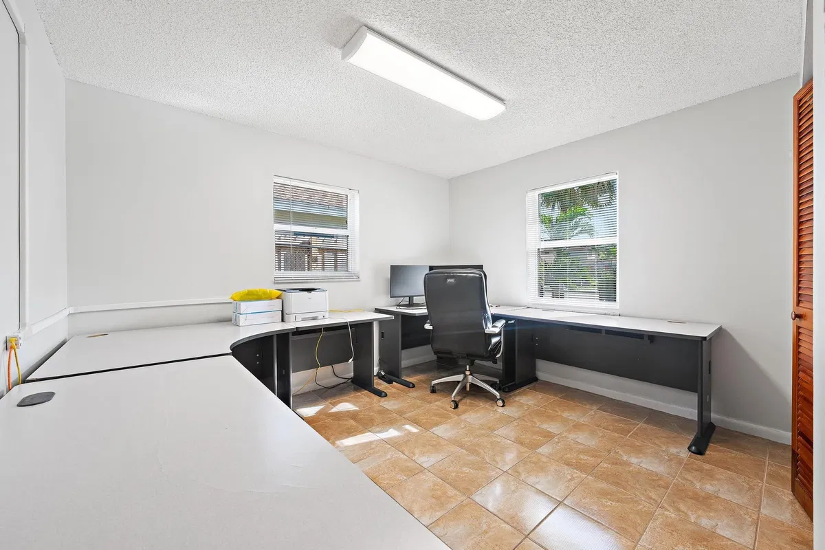 Residence photo 10