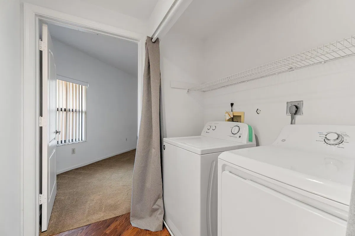 Unit 204 photo 28